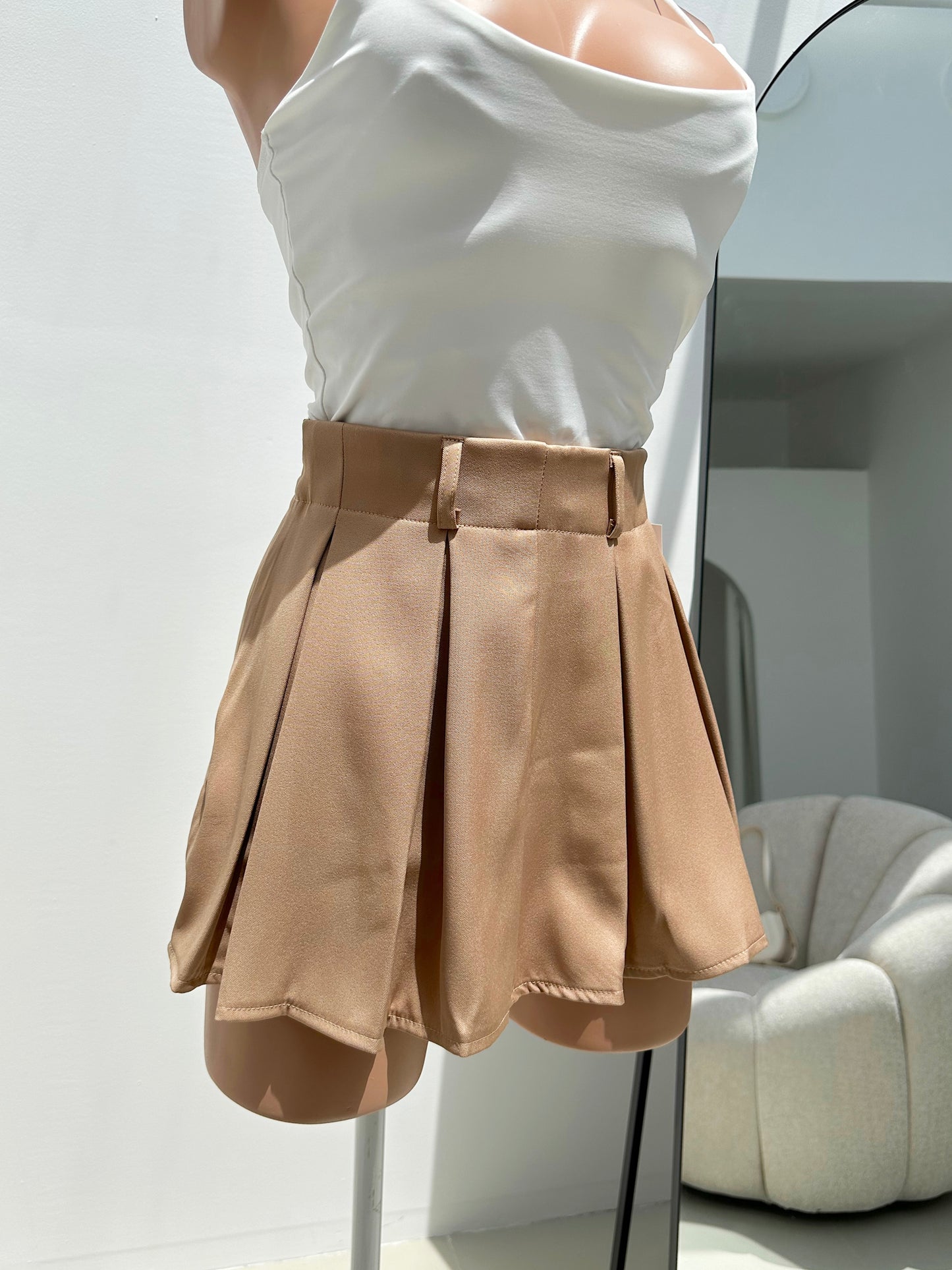 Falda Short Corta Pliegues
