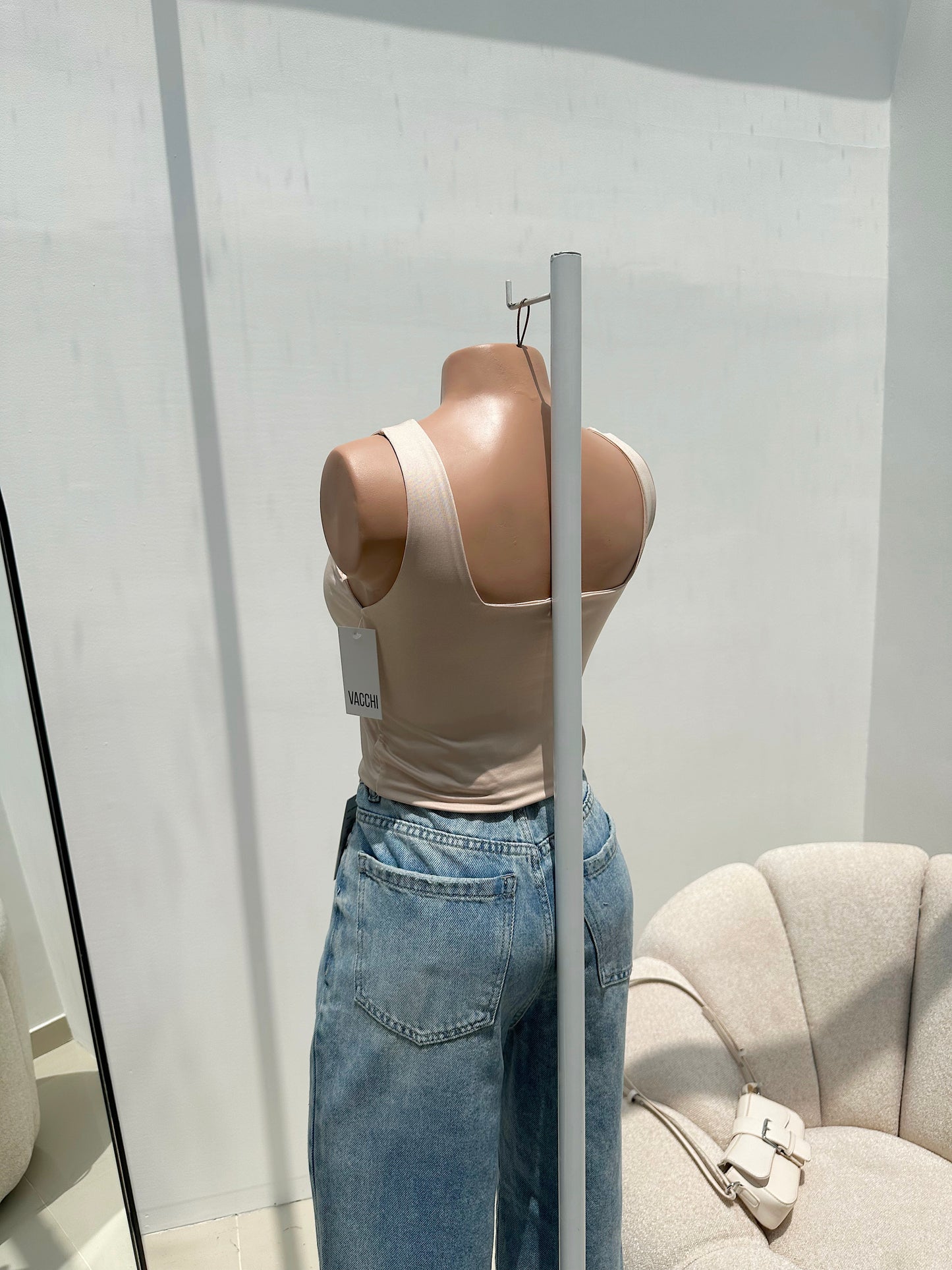 Top Basic Tiras