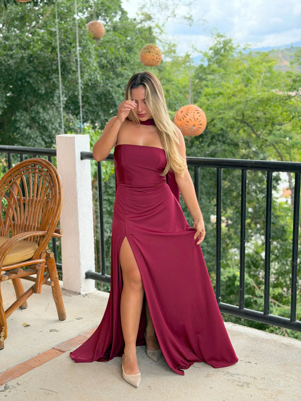 Vestido largo cuello isabela