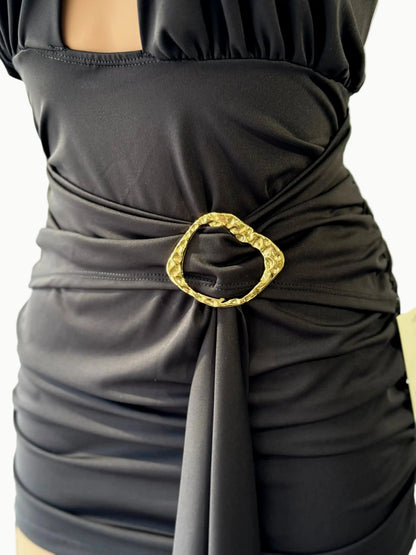 Vestido corto hebilla tira
