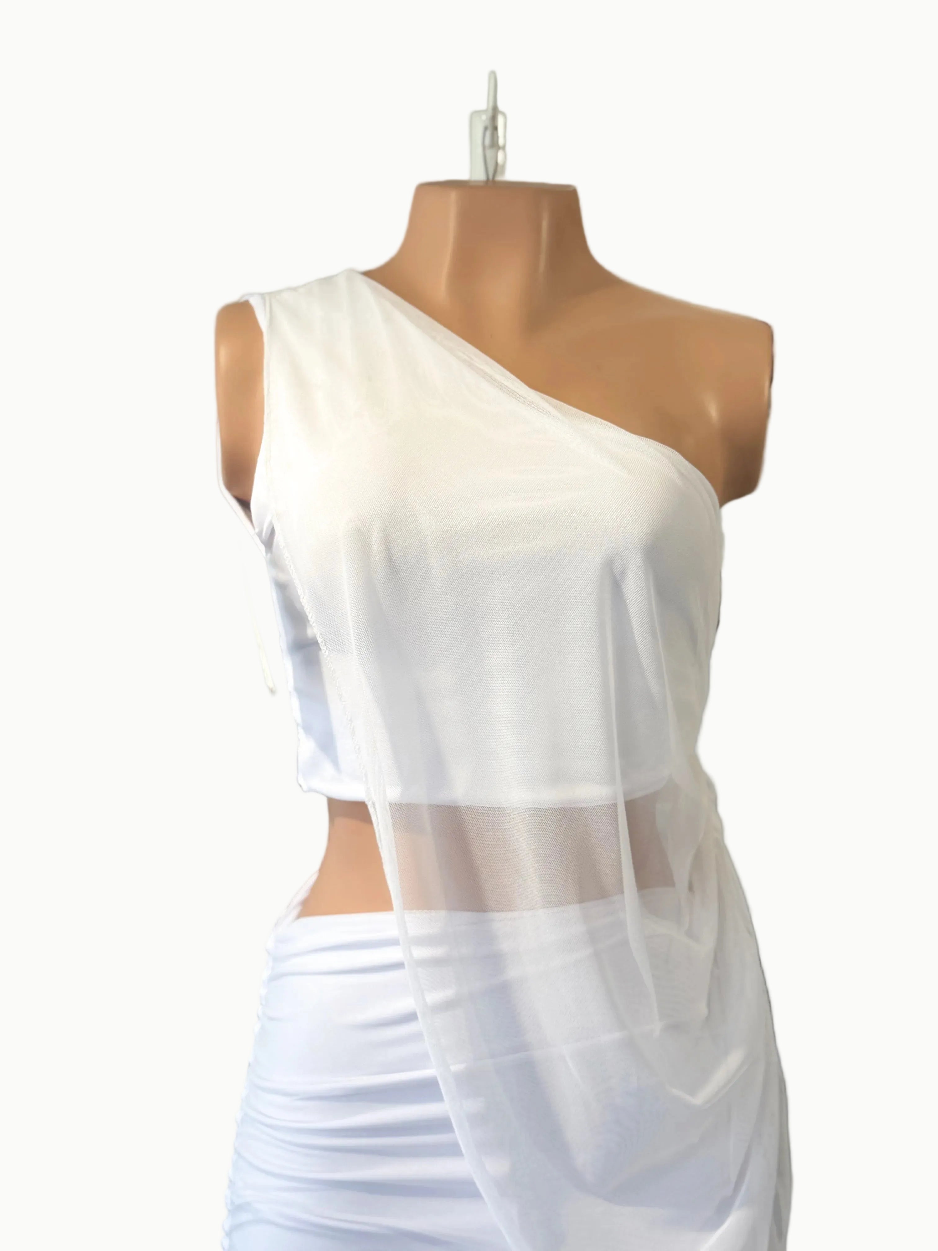 Set corto medio hombro velo