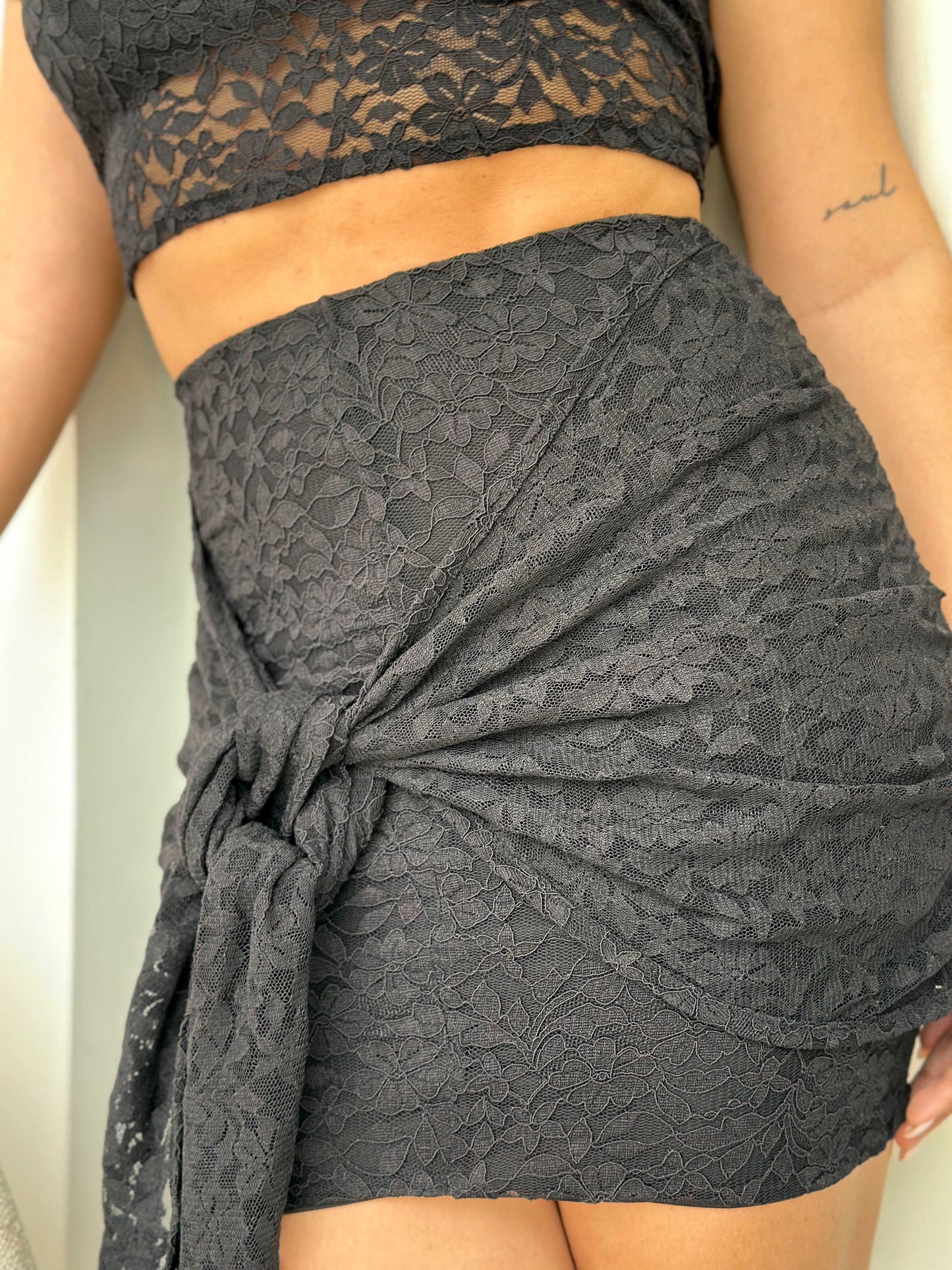 Set encaje falda