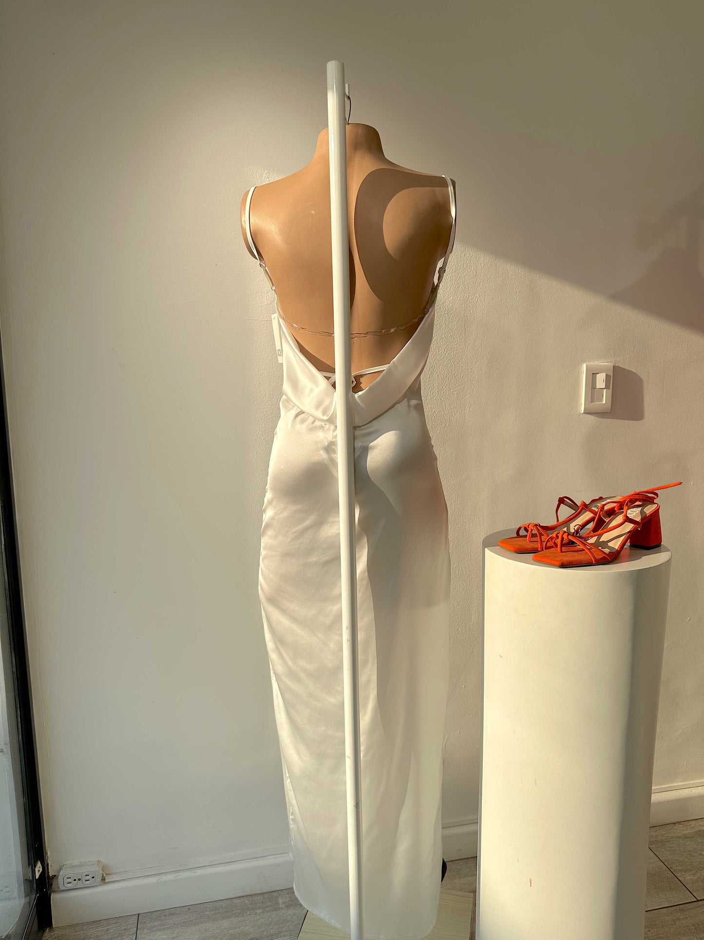 Vestido Satin Largo Tiras Abert