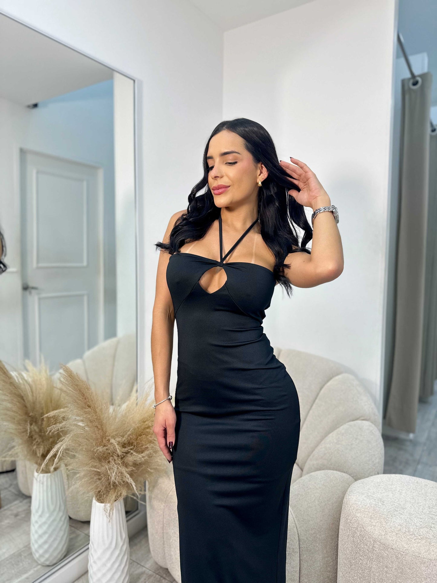 Vestido  largo tiras amarre cuello negro